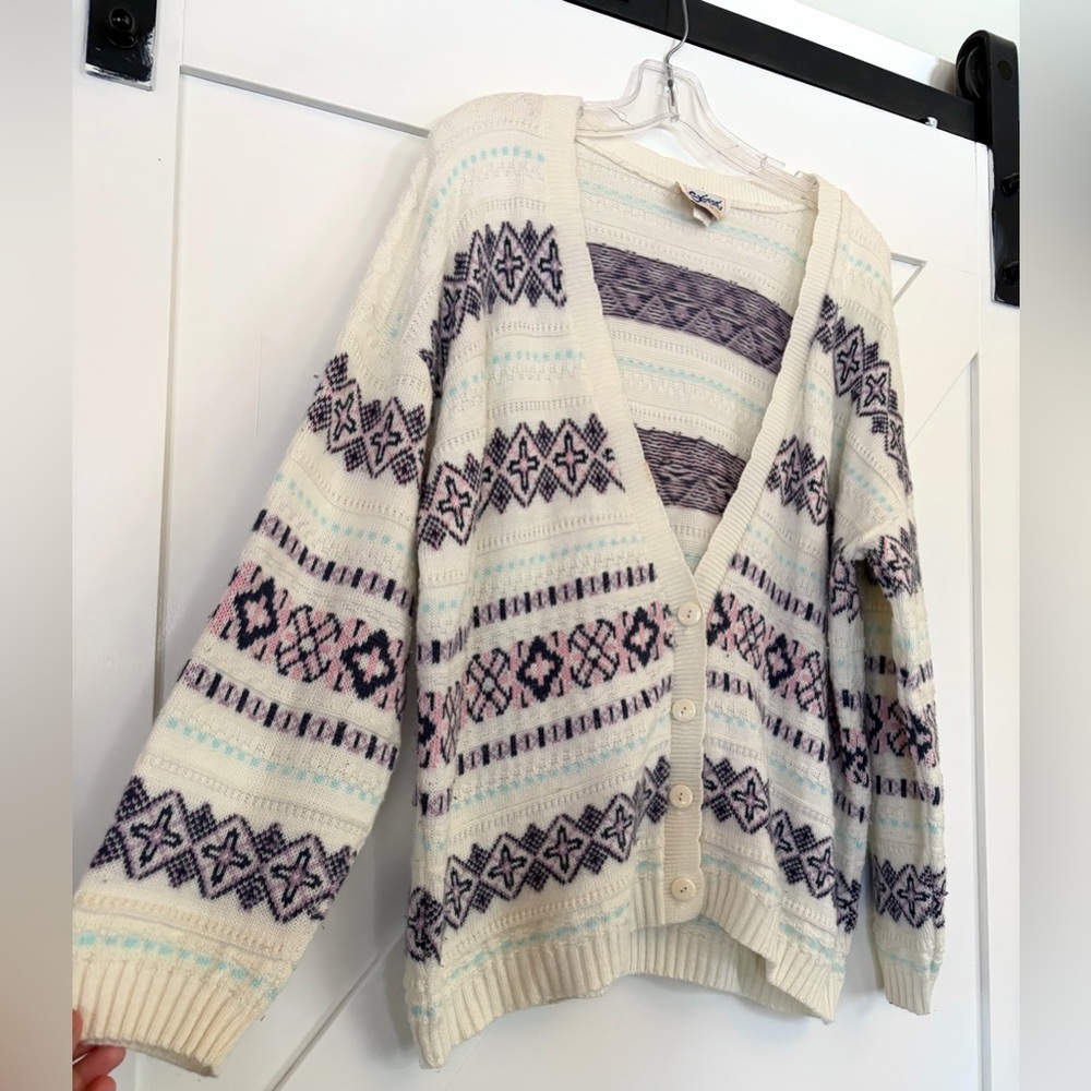 🔸Vintage Street Worn Cream and Purple Knit Cardigan - Picture 2 of 4